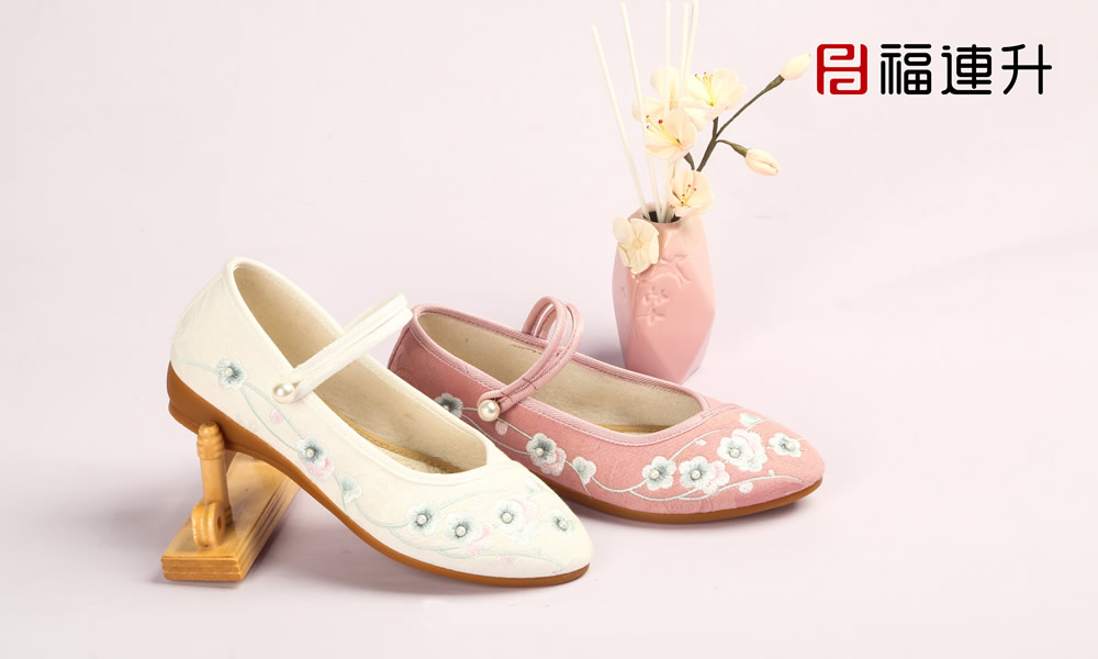 福連升暗香疏影民族風(fēng)繡花鞋女鞋老北京布鞋圖片
