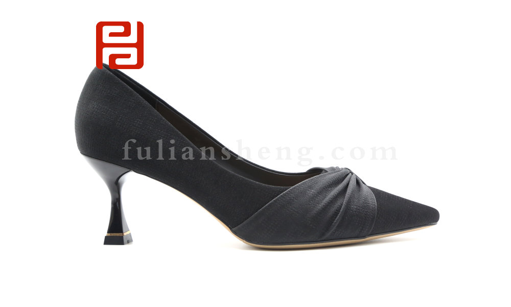 尖頭中跟鞋 魅力時裝女鞋