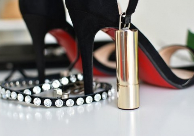 鞋跟磨腳怎么辦