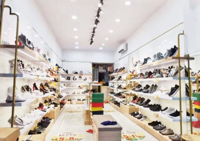 賀:福連升休閑鞋品牌四川攀枝花仁和新街店正式開業(yè)!
